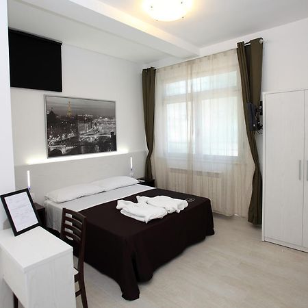 Orchidea Rooms & Suites Чивитанова-Марке Номер фото