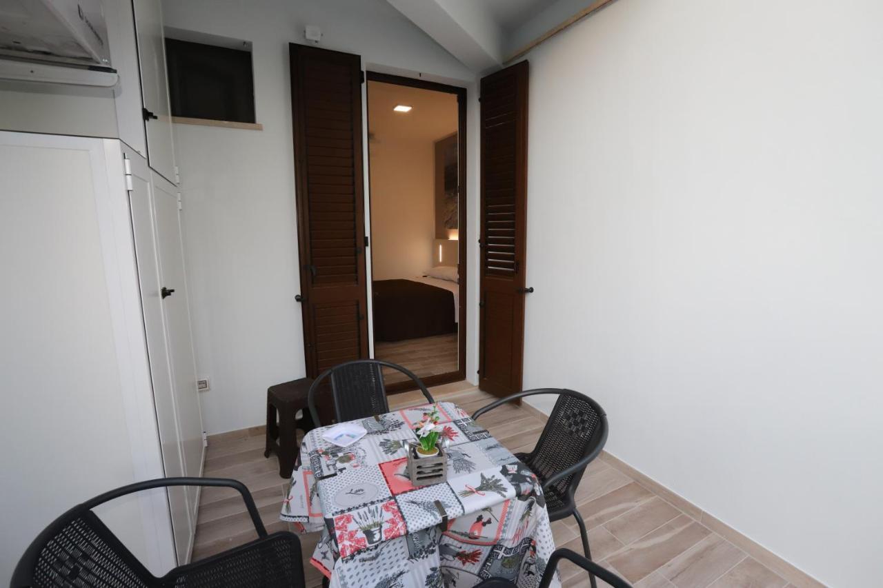 Orchidea Rooms & Suites Чивитанова-Марке Экстерьер фото