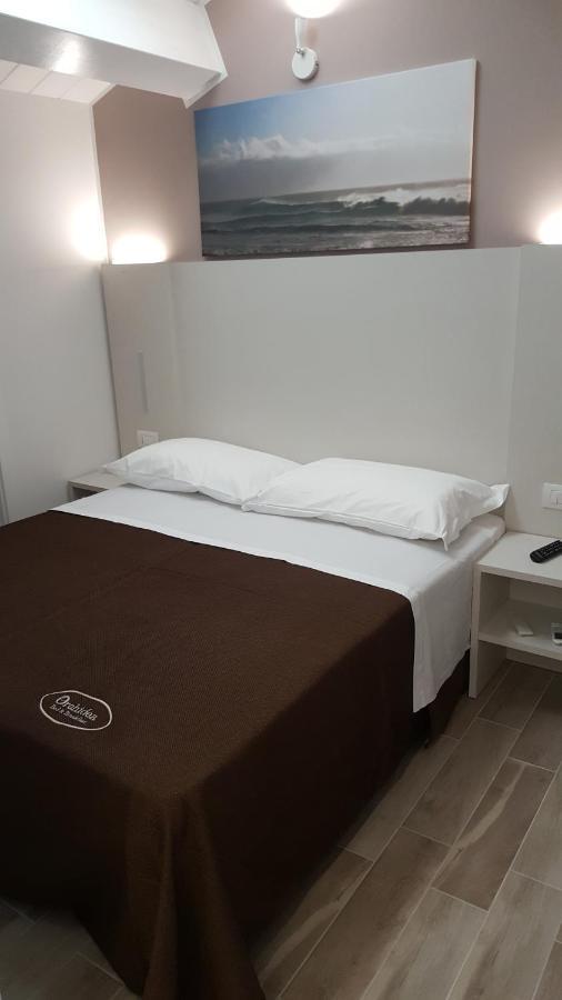 Orchidea Rooms & Suites Чивитанова-Марке Экстерьер фото