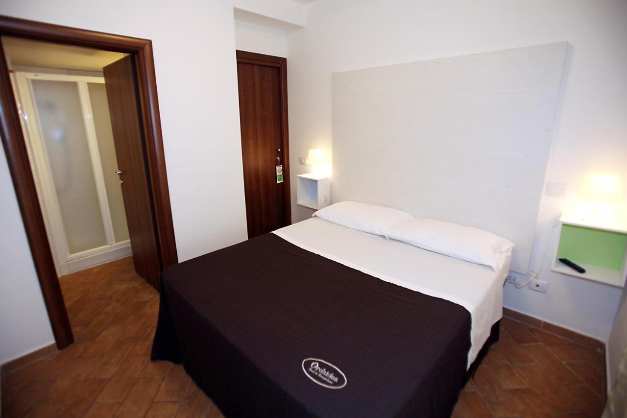 Orchidea Rooms & Suites Чивитанова-Марке Экстерьер фото