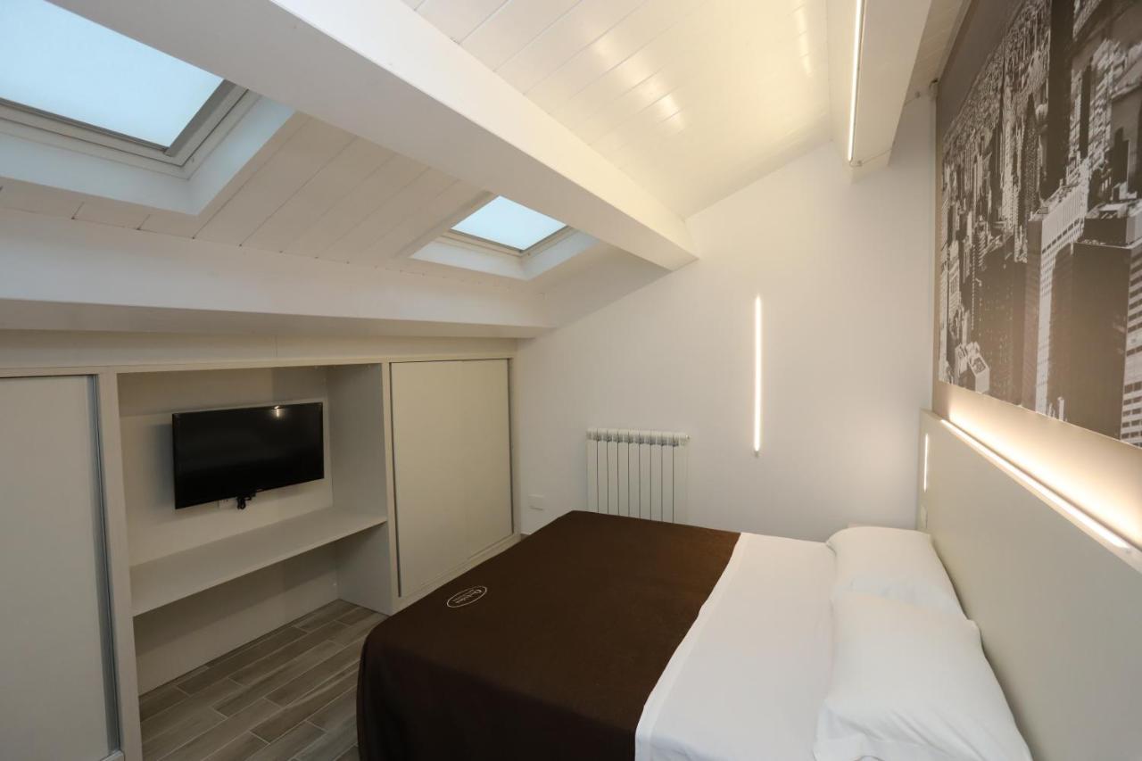 Orchidea Rooms & Suites Чивитанова-Марке Экстерьер фото